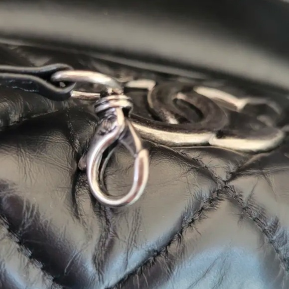 Auth CHANEL Trendy CC Bowler Lambskin Handbag Crossbody Large - Picture 9 of 15